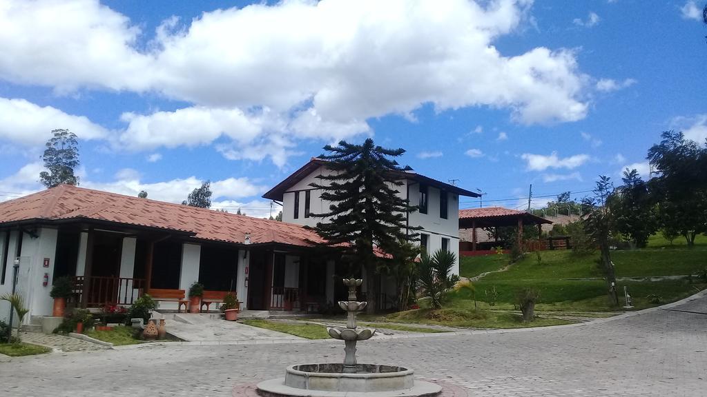 Hosteria Quinta Emilia Quito Exterior foto
