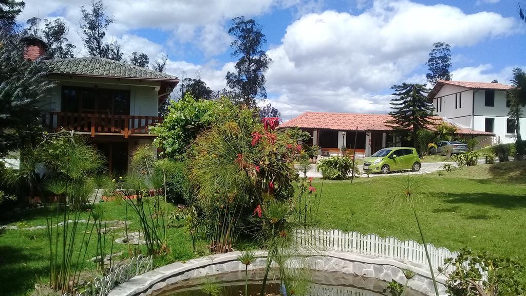 Hosteria Quinta Emilia Quito Exterior foto